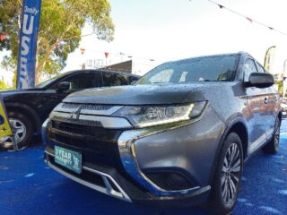 2019 Mitsubishi Outlander Outlander III (facelift 2018) Wagon Petrol Automatic black for sale at LENA AUS GROUP PTY LTD image 12