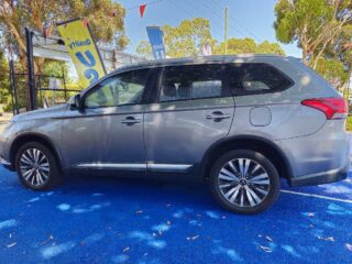 2019 Mitsubishi Outlander Outlander III (facelift 2018) Wagon Petrol Automatic black for sale at LENA AUS GROUP PTY LTD image 11