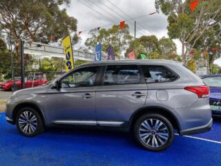 2019 Mitsubishi Outlander Outlander III (facelift 2018) Wagon Petrol Automatic black for sale at LENA AUS GROUP PTY LTD image 7