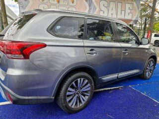 2019 Mitsubishi Outlander Outlander III (facelift 2018) Wagon Petrol Automatic black for sale at LENA AUS GROUP PTY LTD image 5